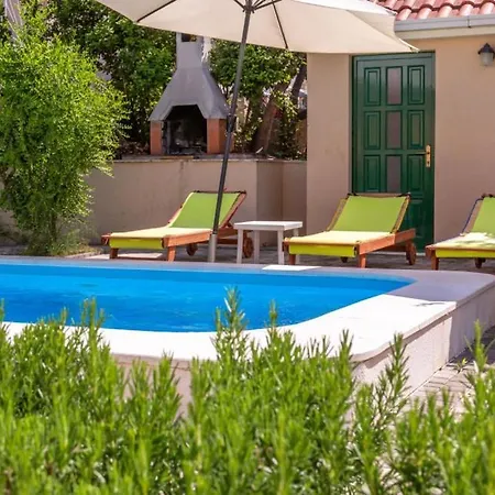 Beatiful Antonela With Pool In Makarska