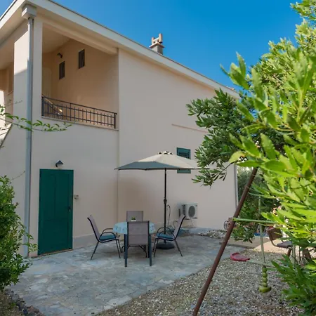 Beatiful Antonela With Pool In Villa