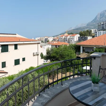 Beatiful Antonela With Pool In Villa Makarska